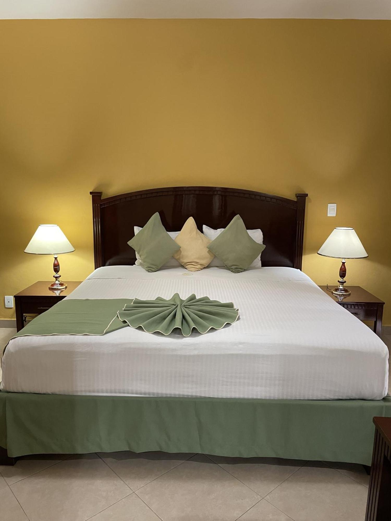 Hotel Centenario Iguala Esterno foto